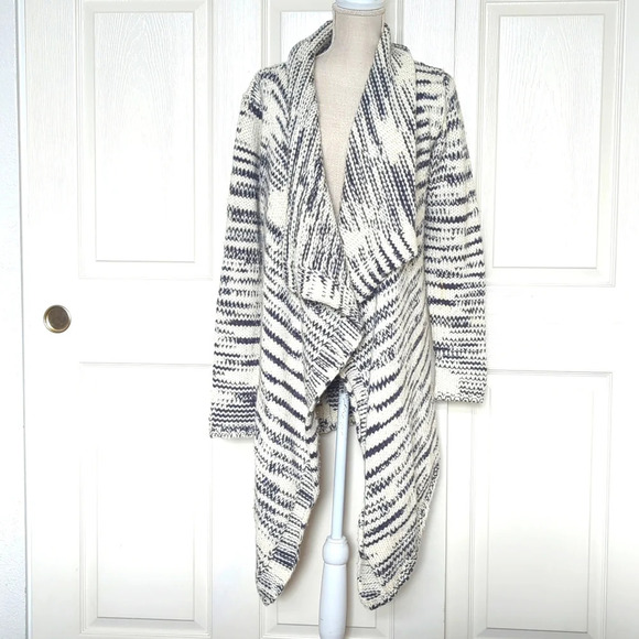 Express Oversized Chunky Knit Cream and Heather gray Open Cardigan - Picture 1 of 6